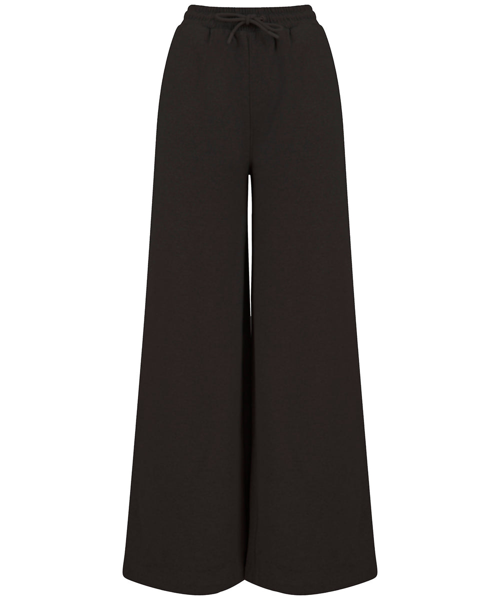 Women's sustainable fashion wide leg joggers