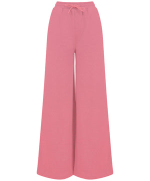 Women's sustainable fashion wide leg joggers